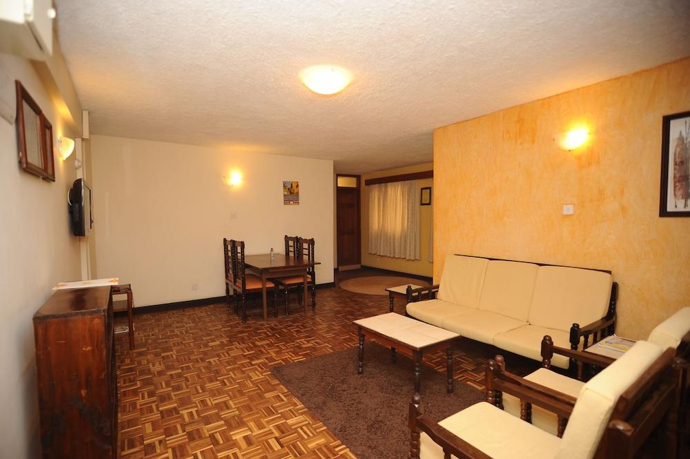 Kenya Comfort Suites Nairobi Extérieur photo