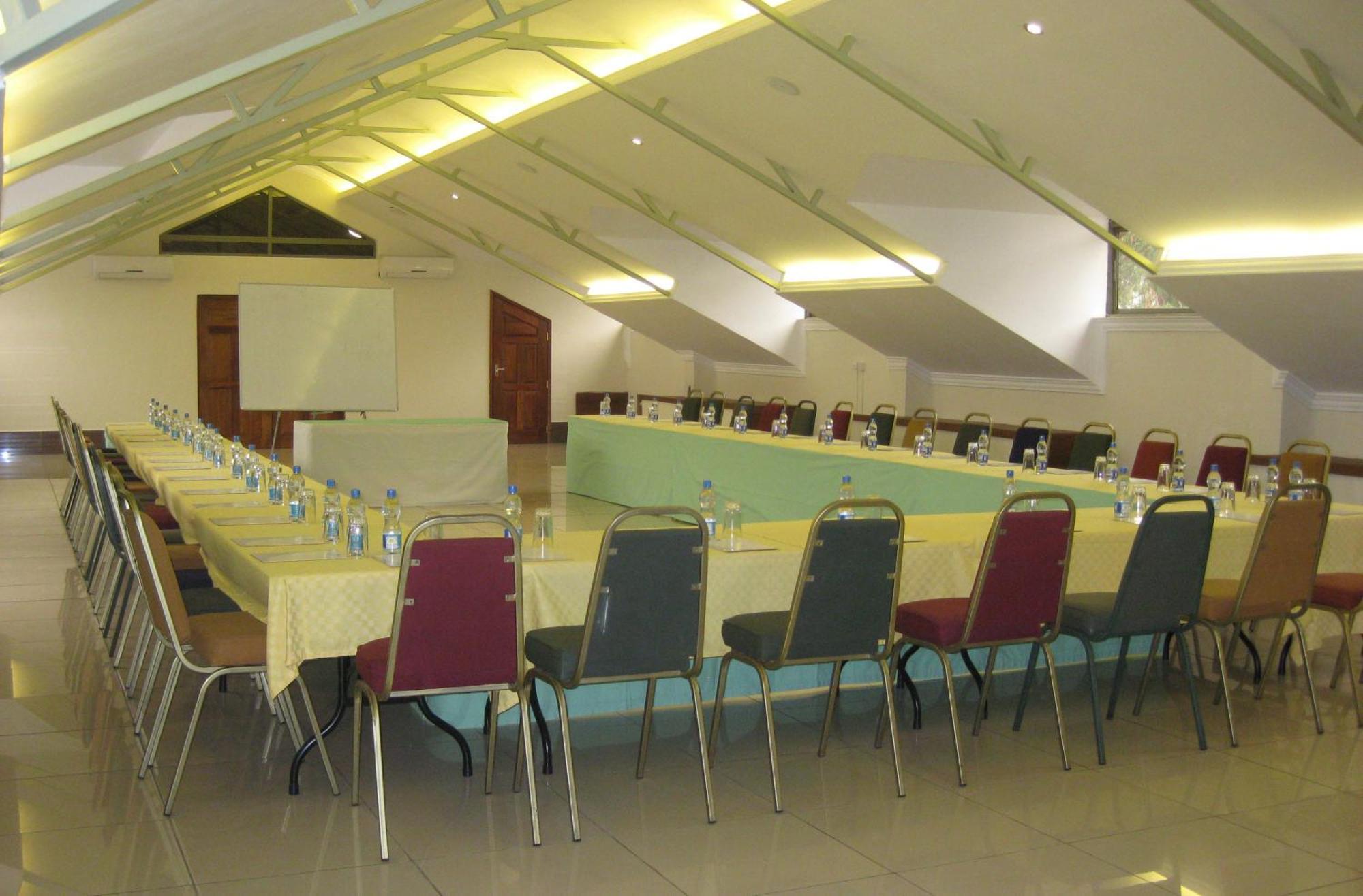 Kenya Comfort Suites Nairobi Extérieur photo